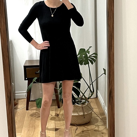 Express Dresses & Skirts - Express long sleeve T-shirt dress black size XS